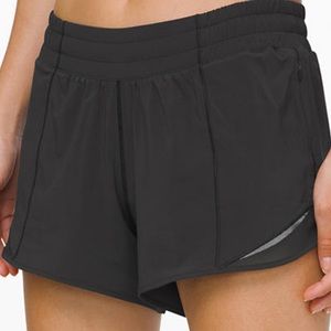 Lululemon Hotty Hot Short II Long 4"